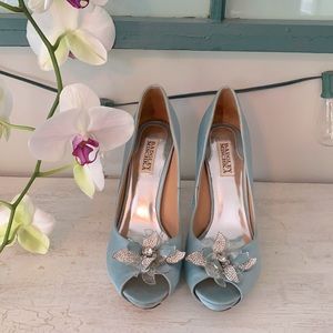 Badgley Mischka peep toe pumps